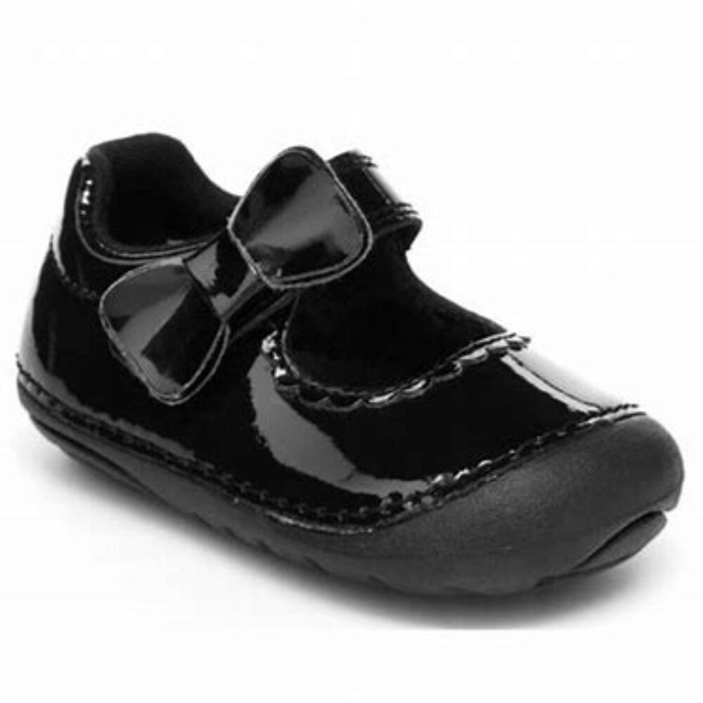 Size 6 Wide Baby Stride Rite Makayla Walking shoes